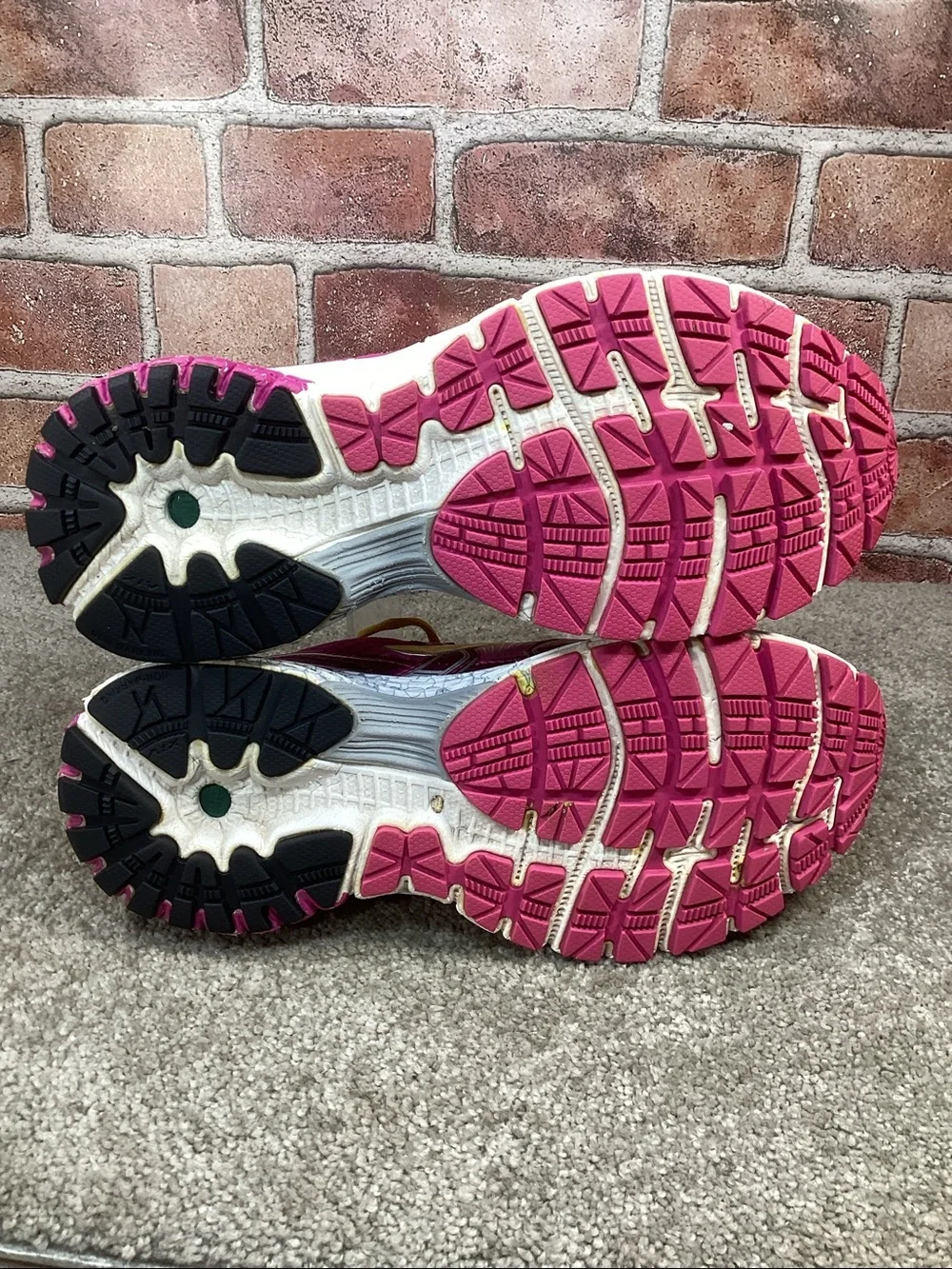 Brooks Adrenaline GTS 14 women’s running shoes sneakers size 7.5